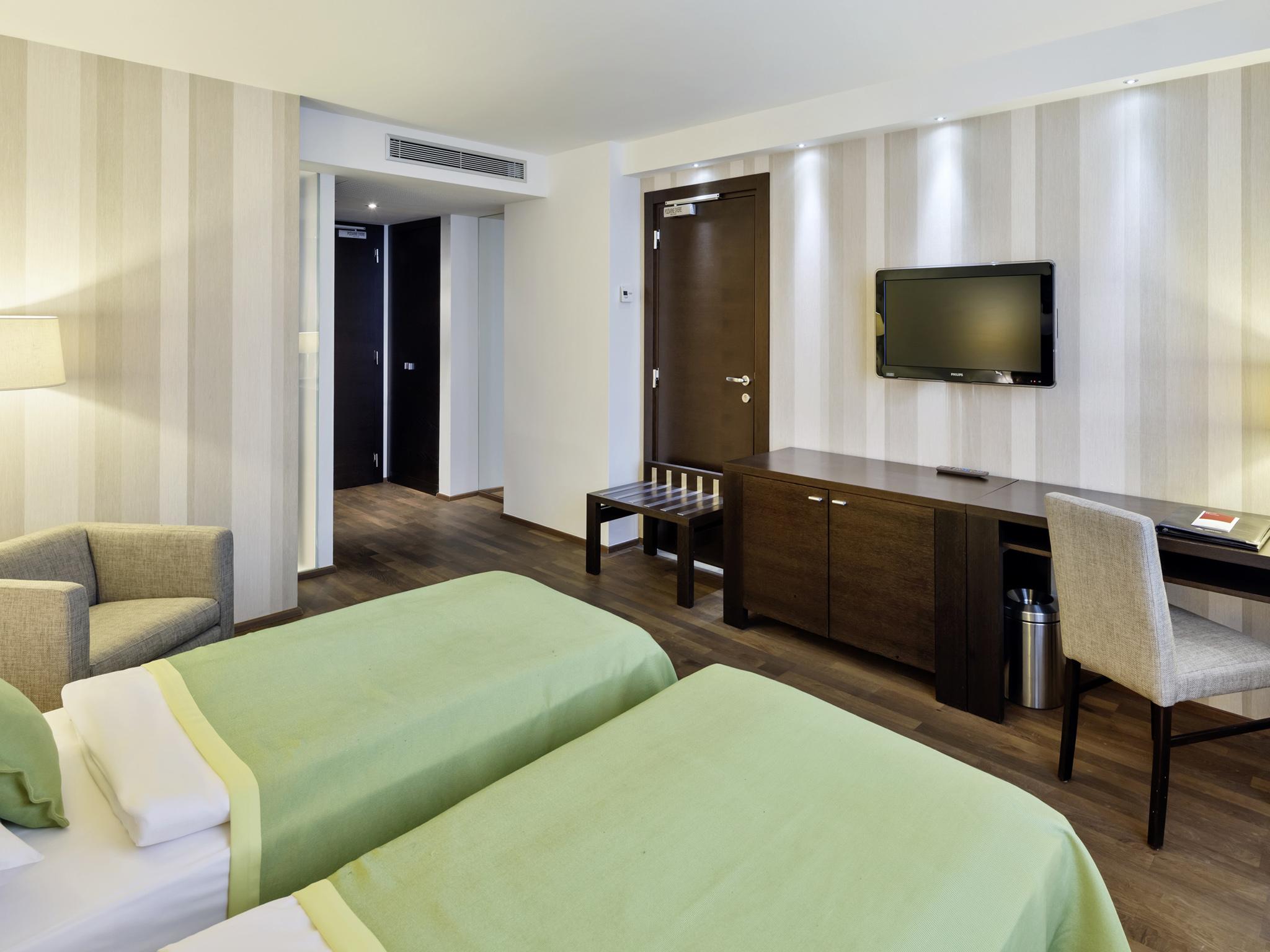 Ac Hotel By Marriott Bratislava Old Town Bagian luar foto