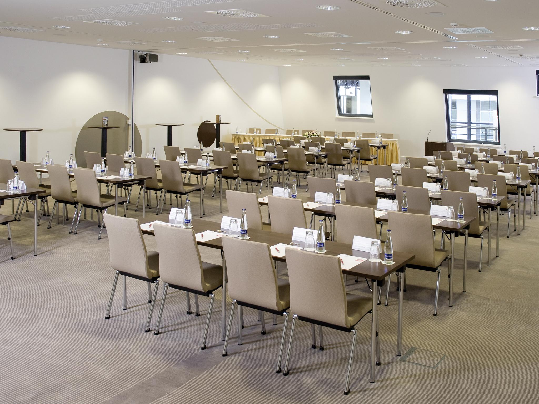 Ac Hotel By Marriott Bratislava Old Town Fasilitas foto