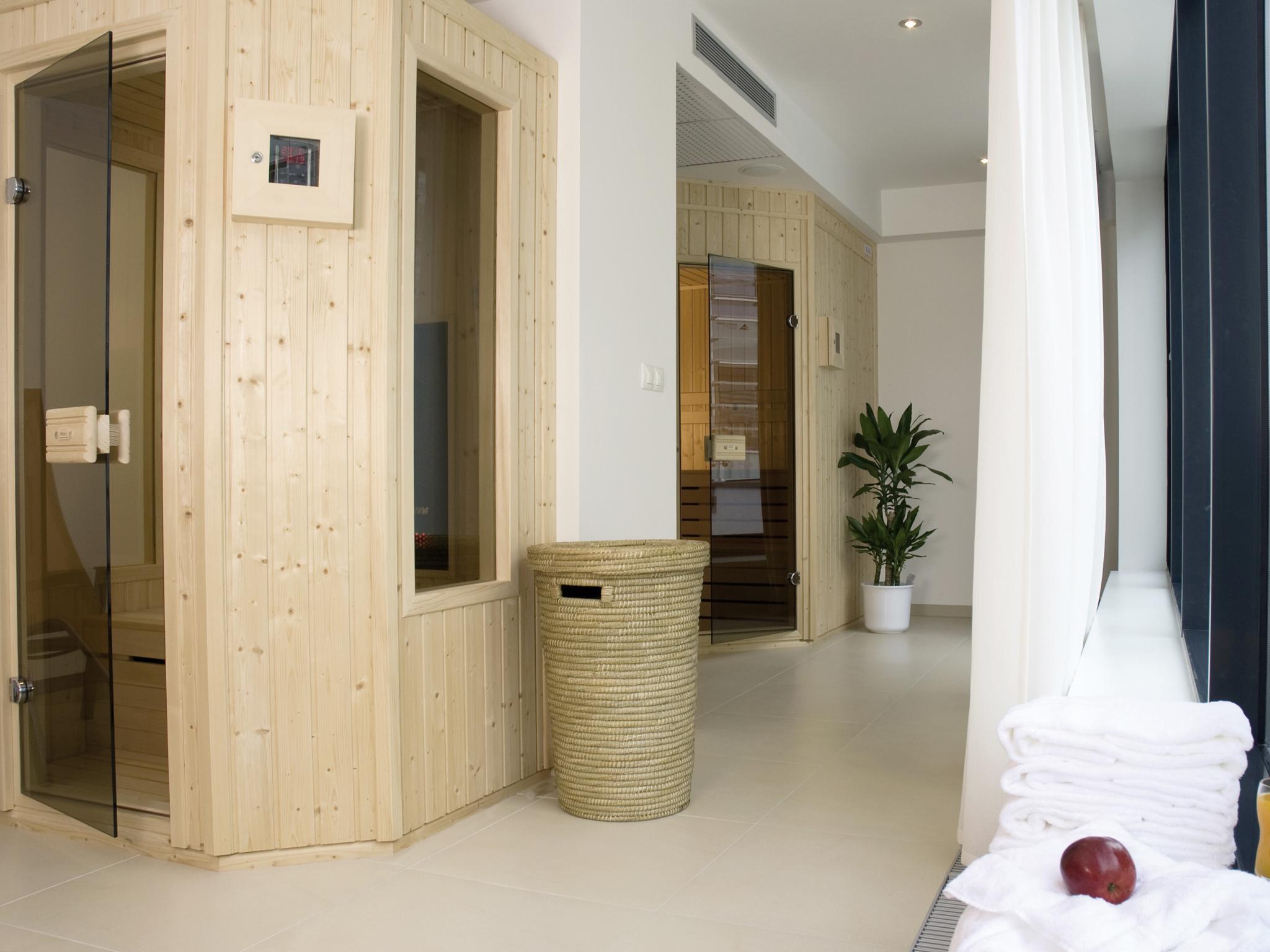 Ac Hotel By Marriott Bratislava Old Town Bagian luar foto