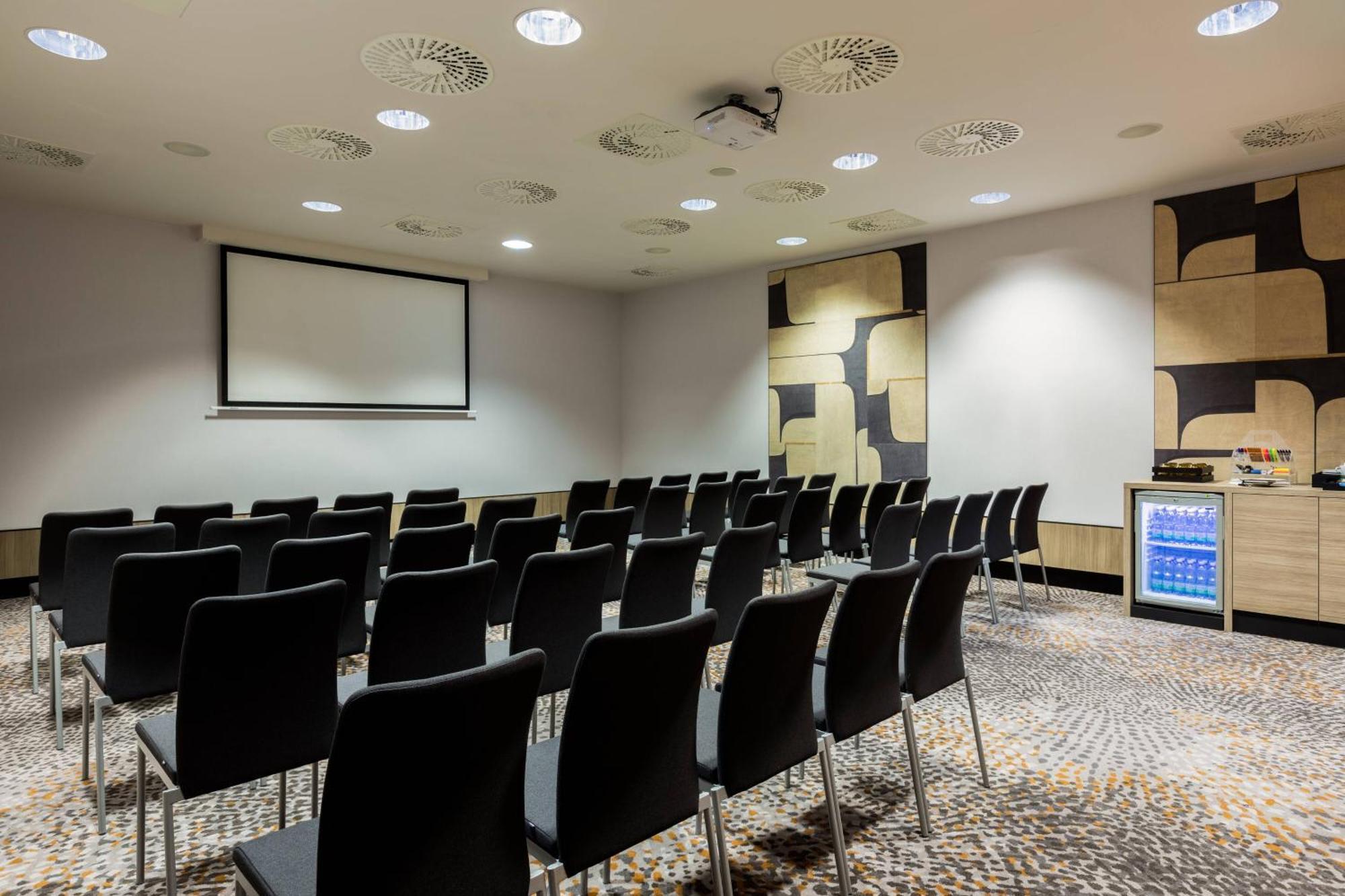 Ac Hotel By Marriott Bratislava Old Town Bagian luar foto