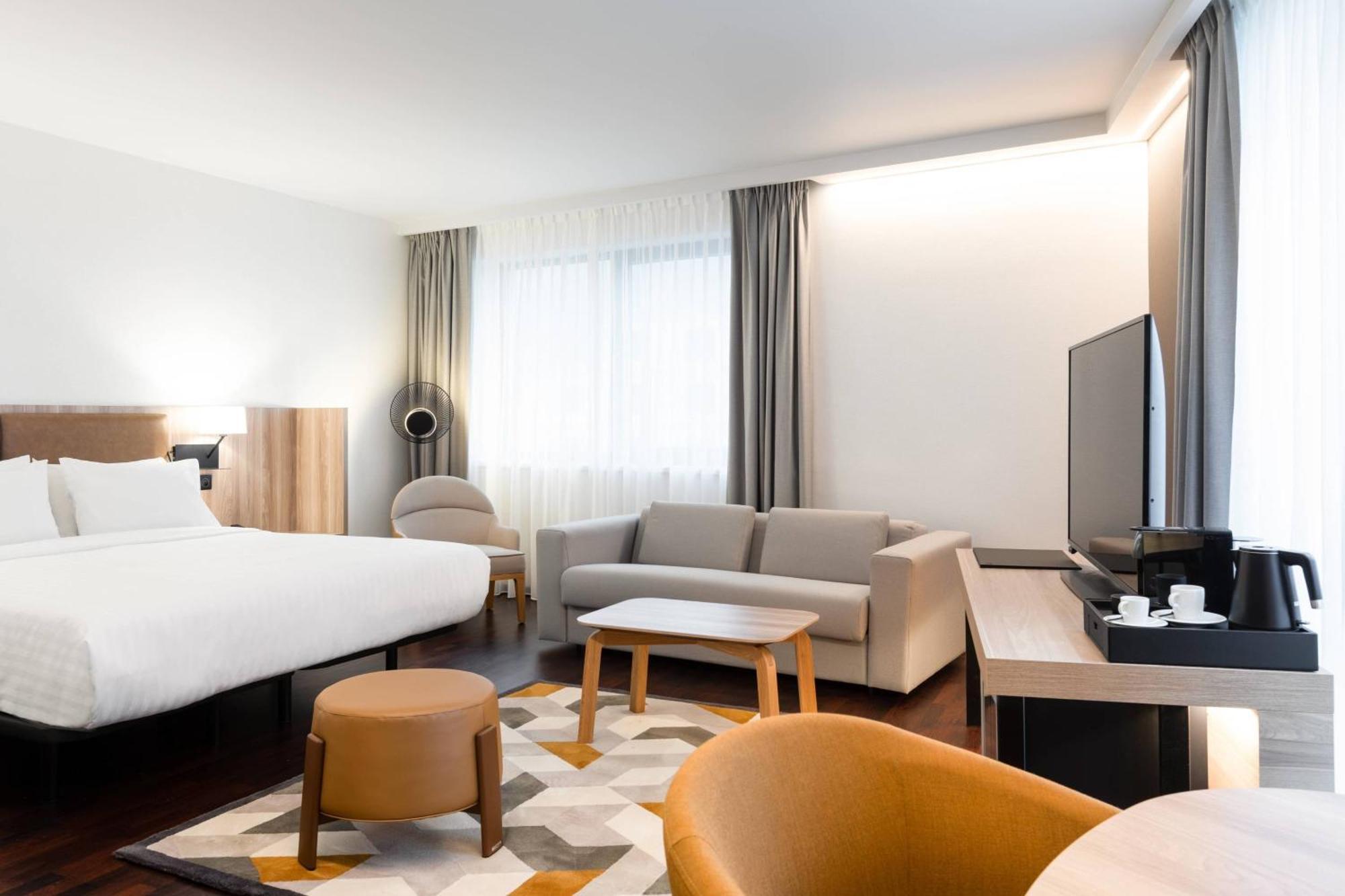 Ac Hotel By Marriott Bratislava Old Town Bagian luar foto