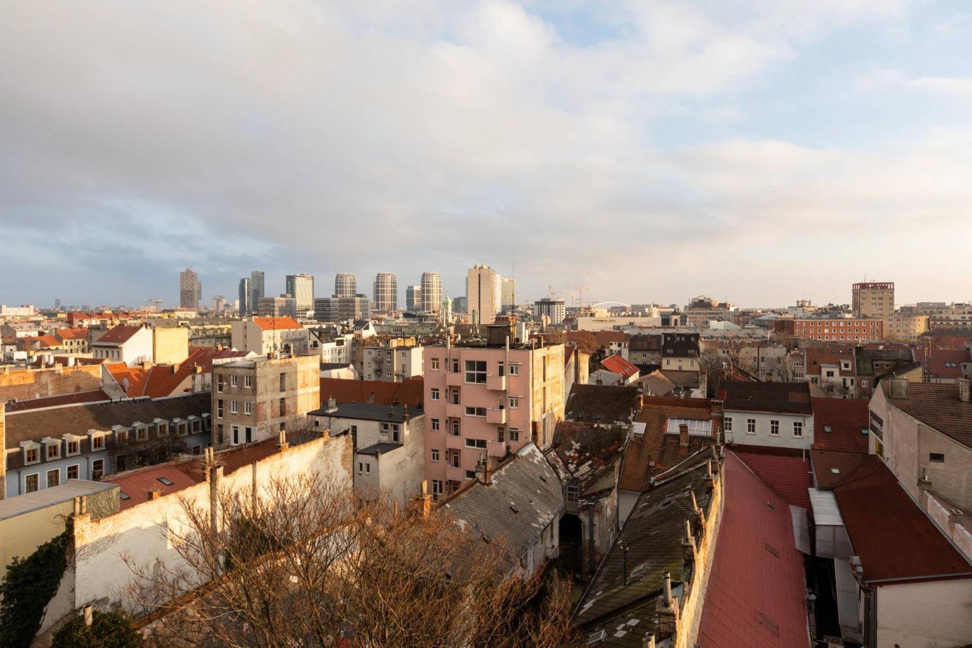 Ac Hotel By Marriott Bratislava Old Town Bagian luar foto
