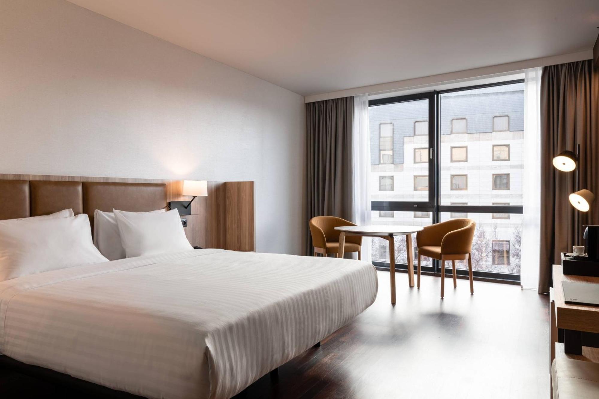 Ac Hotel By Marriott Bratislava Old Town Bagian luar foto