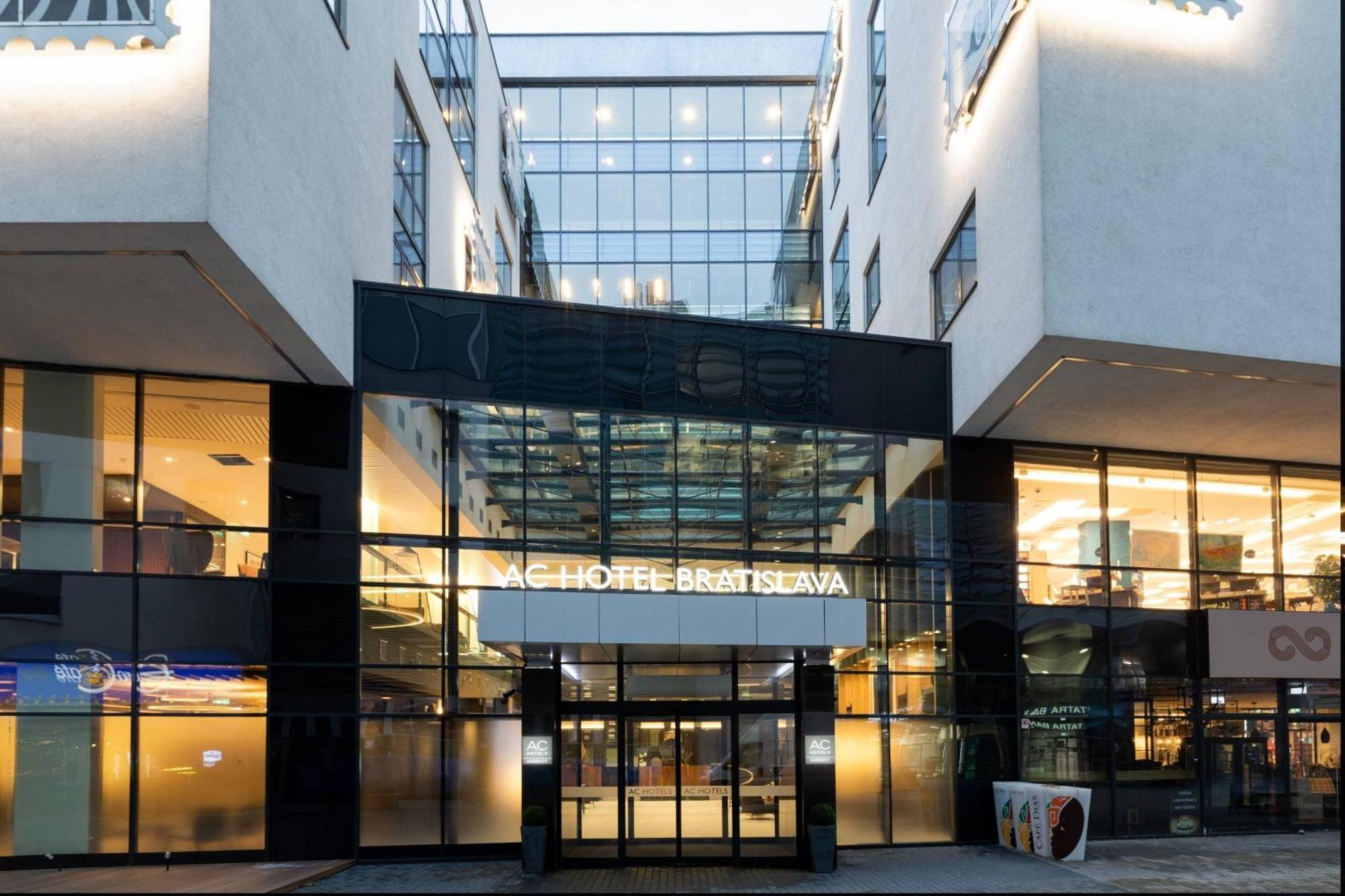 Ac Hotel By Marriott Bratislava Old Town Bagian luar foto
