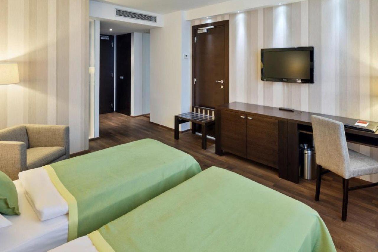 Ac Hotel By Marriott Bratislava Old Town Bagian luar foto